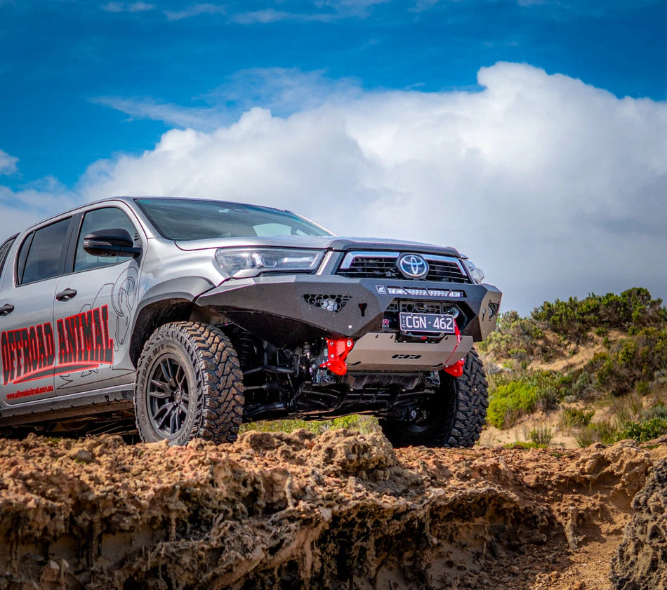 Offroad Animal Predator Bullbar for HiLux