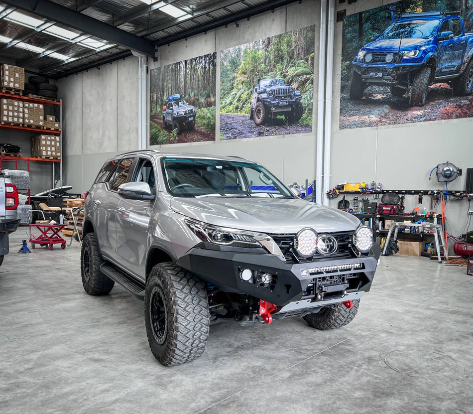 Offroad Animal Predator Bullbar for Fortuner