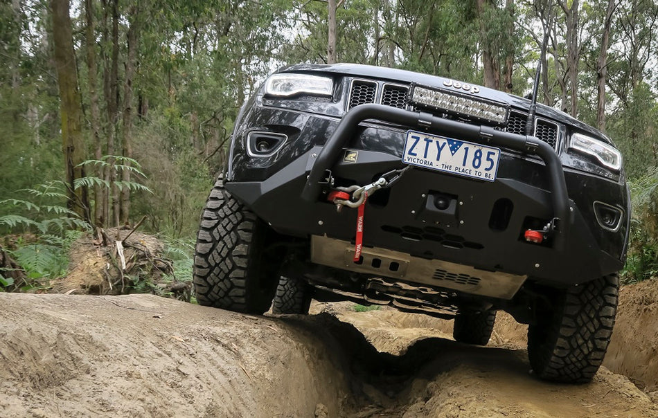 Offroad Animal Pre-Runner Steel Front Bumper for Grand Cherokee WK2 (2014-2016)